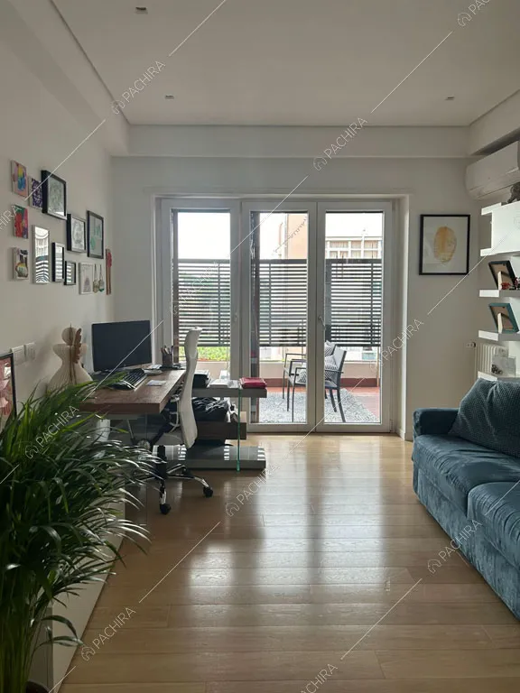 Studio dell'appartamento Lepiota, location in stile contemporaneo a Roma