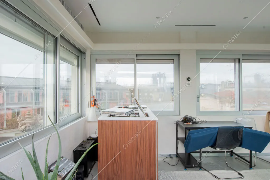 Studio dell'appartamento Kamet, location in stile contemporaneo a Milano