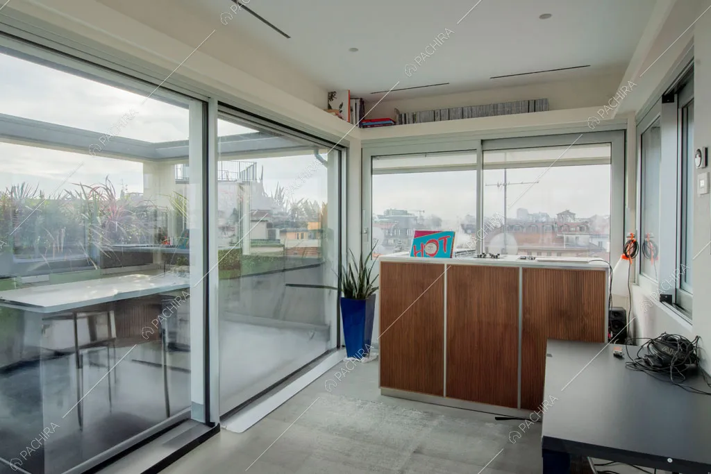 Studio dell'appartamento Kamet, location in stile contemporaneo a Milano