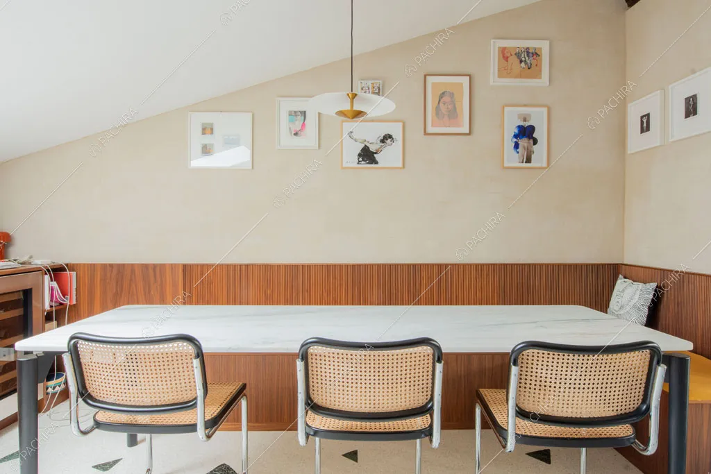 Zona pranzo dell'appartamento Kamet, location in stile contemporaneo a Milano