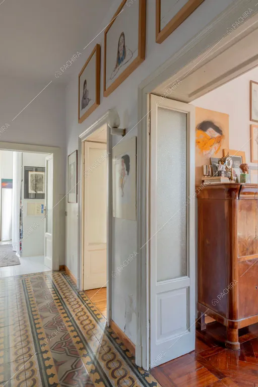 Corridoio della villa Oglio, location in stile moderno a Milano