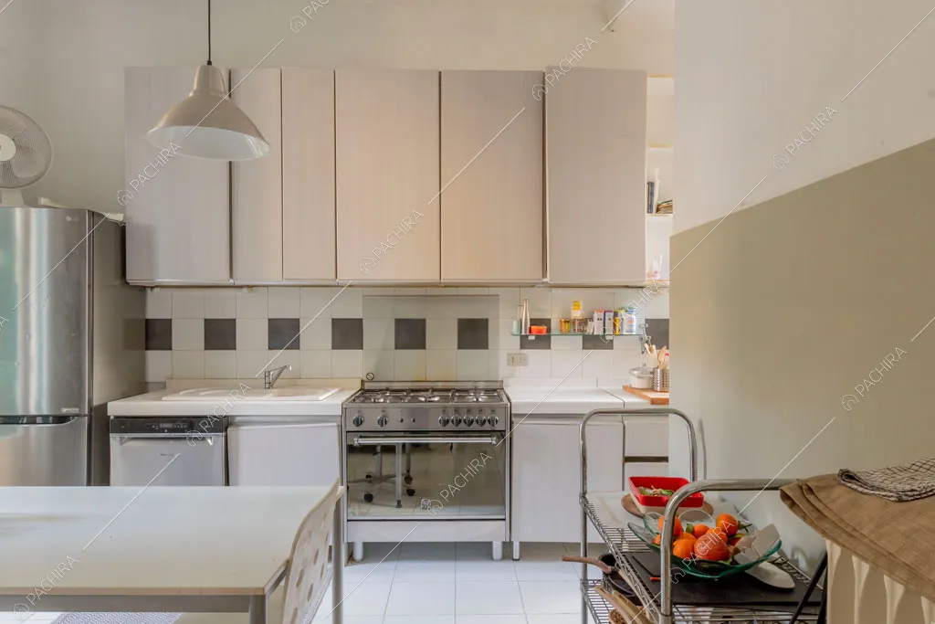 Cucina della villa Oglio, location in stile moderno a Milano