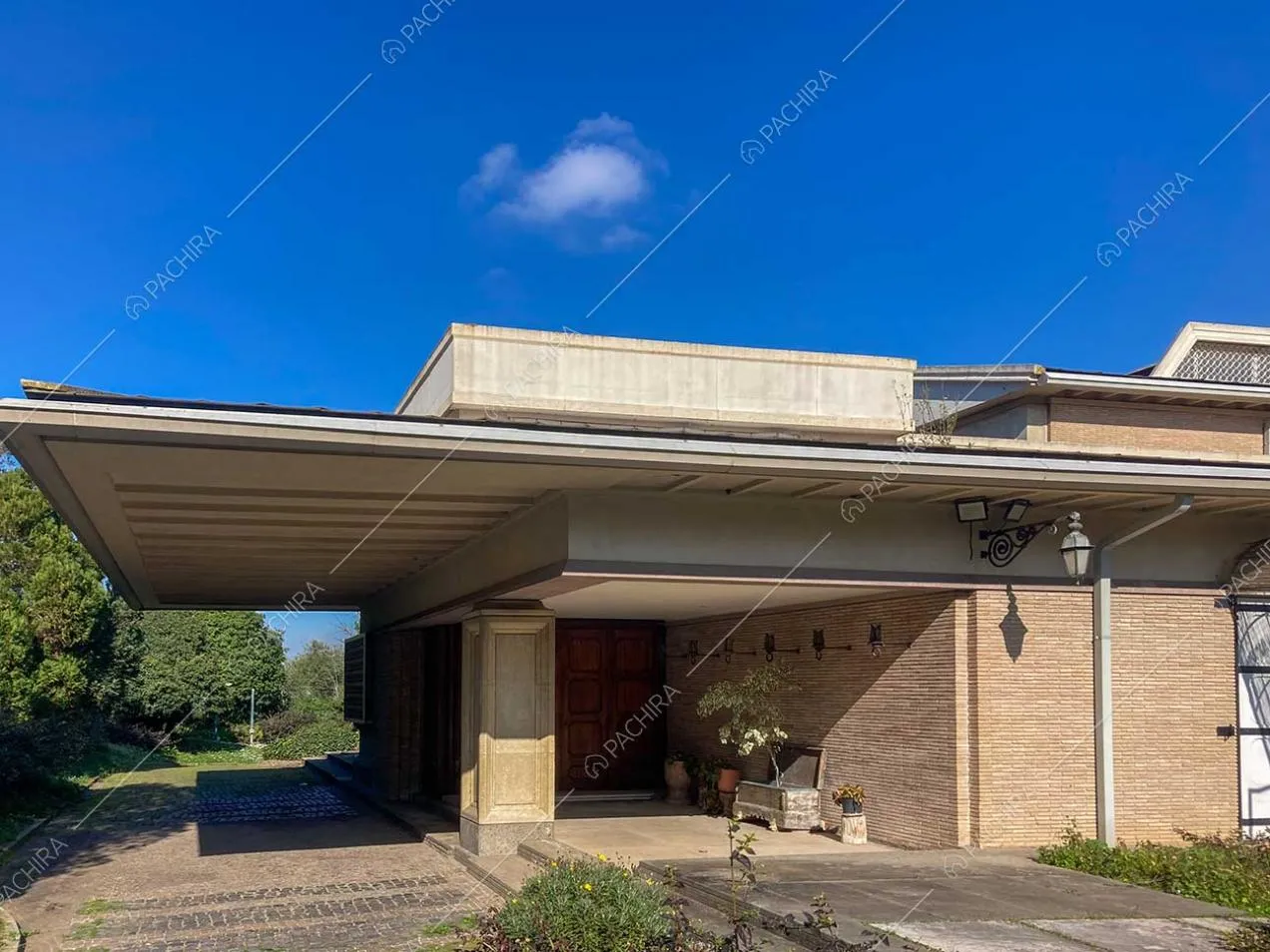 Esterni della villa Anastase, location in stile classico a Roma