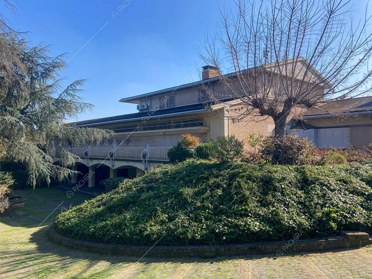 Vialetto della villa Anastase, location in stile classico a Roma