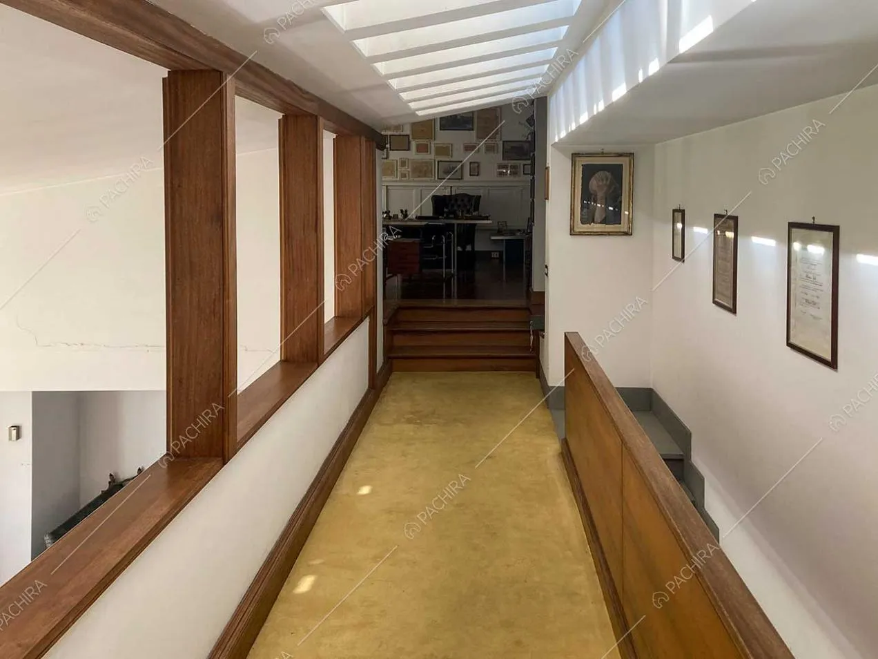 Corridoio della villa Anastase, location in stile classico a Roma