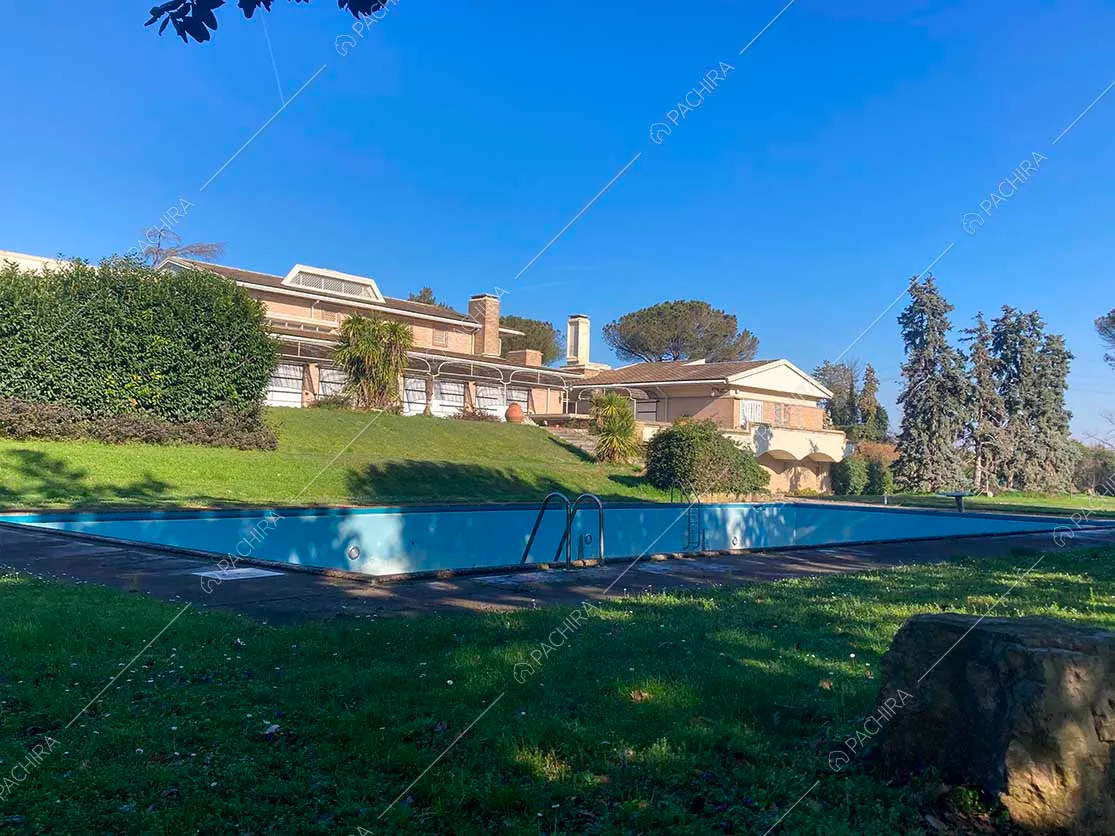 Piscina della villa Anastase, location in stile classico a Roma