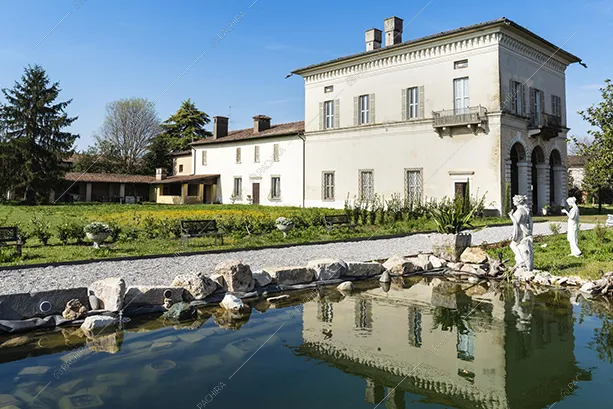 Esterni della villa Darjeeling, location in stile classico a Brescia
