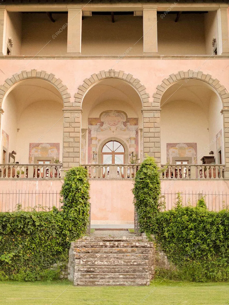 Esterni della villa Elba, location in stile classico a Firenze