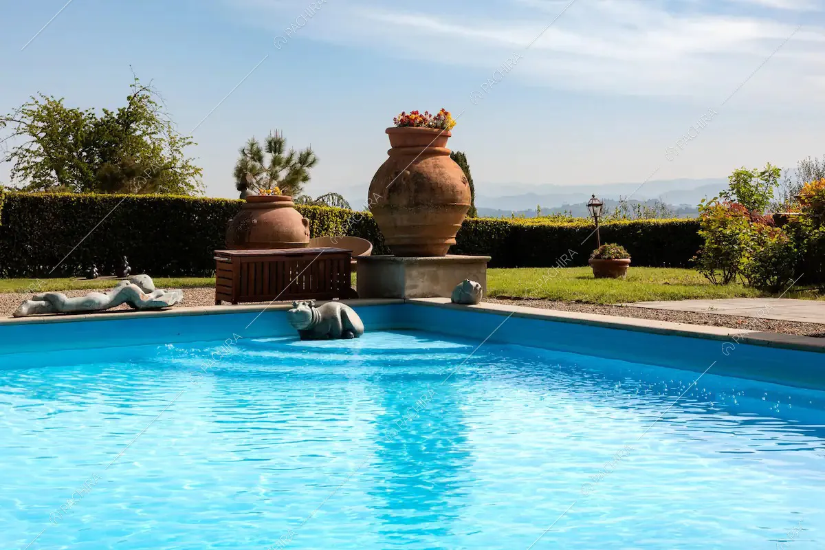 Piscina della villa Elba, location in stile classico a Firenze