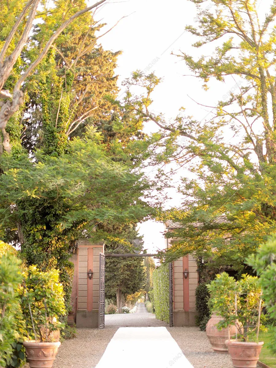 Vialetto della villa Elba, location in stile classico a Firenze