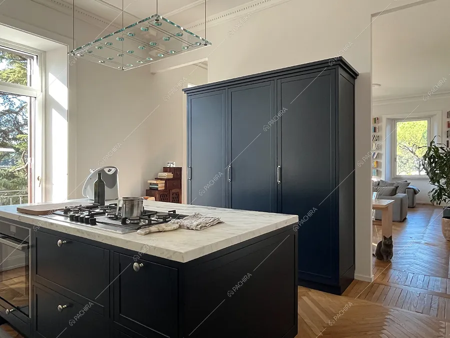 Cucina dell'appartamento Sile, location in stile contemporaneo a Roma