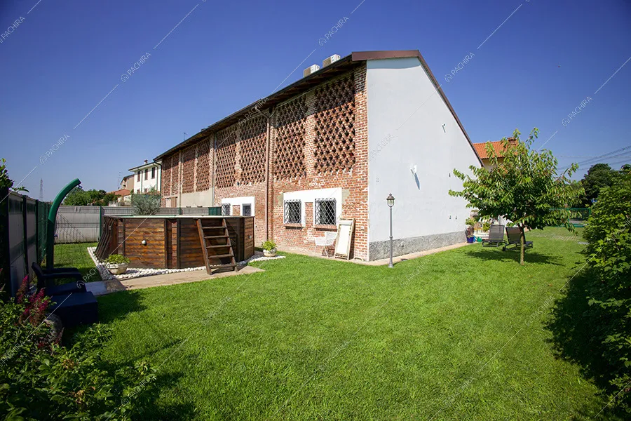 Giardino della cascina Spluga, location in stile rustico a Milano
