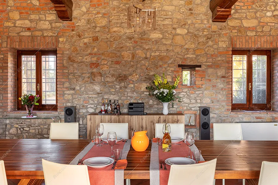 Sala da pranzo della villa Pampero, location in stile moderno a Piacenza