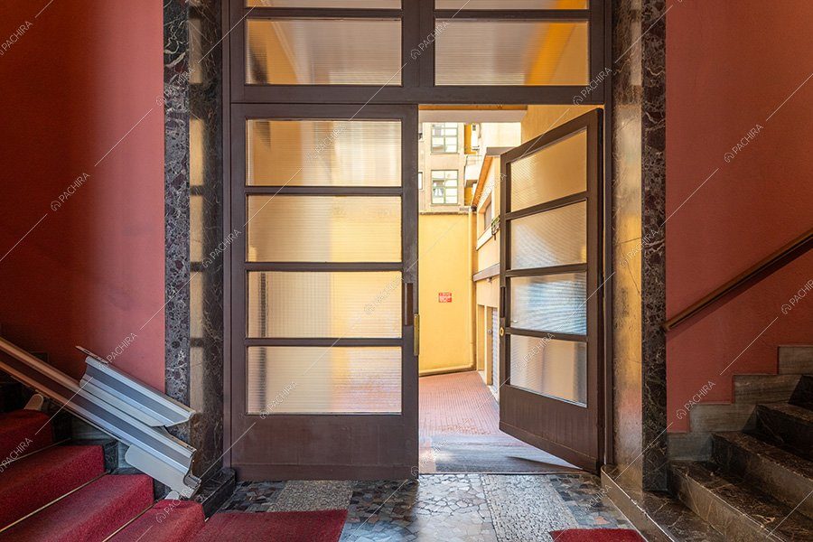 Androne dell'espositivo Magdalena, location in stile vintage per shooting a Milano