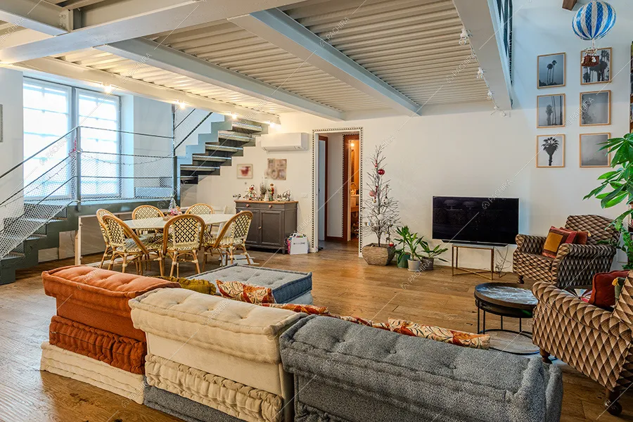 Salotto dell'appartamento Nan, location in stile moderno a Milano