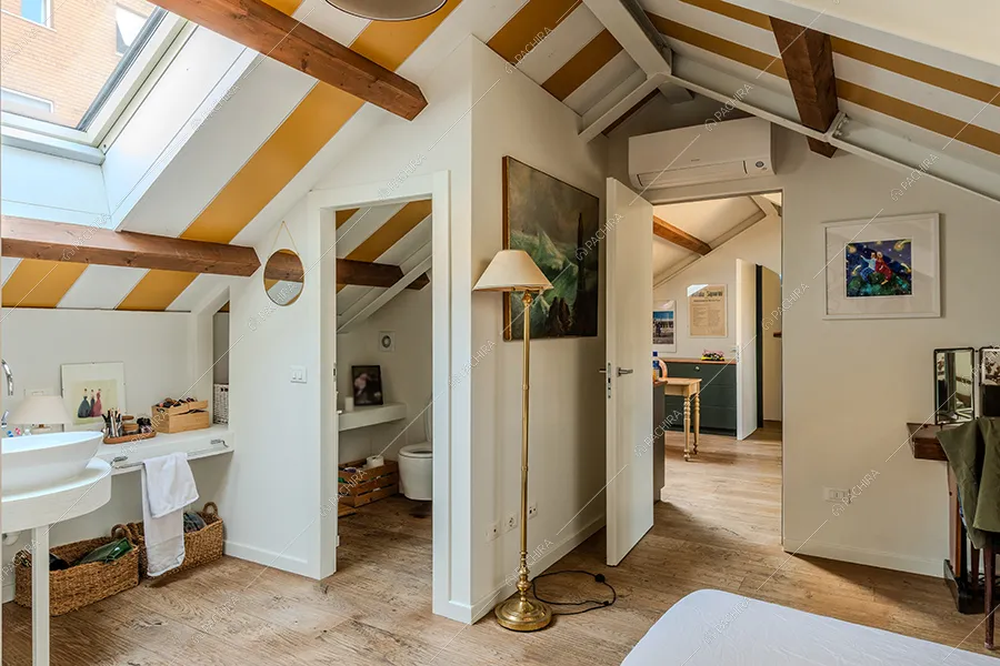 Bagno dell'appartamento Nan, location in stile moderno a Milano
