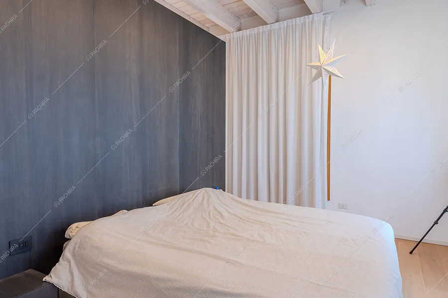 Camera da letto della villa moderna Elio, location per shooting a Como
