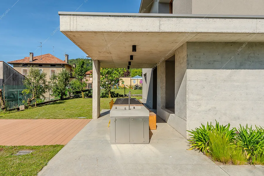 Veranda della villa moderna Elio, location per shooting a Como