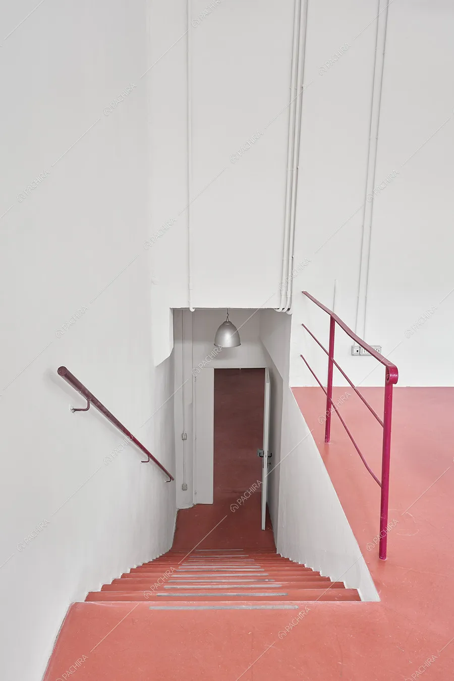 Scale dell'espositivo Callicarpa, location in stile moderno a Milano