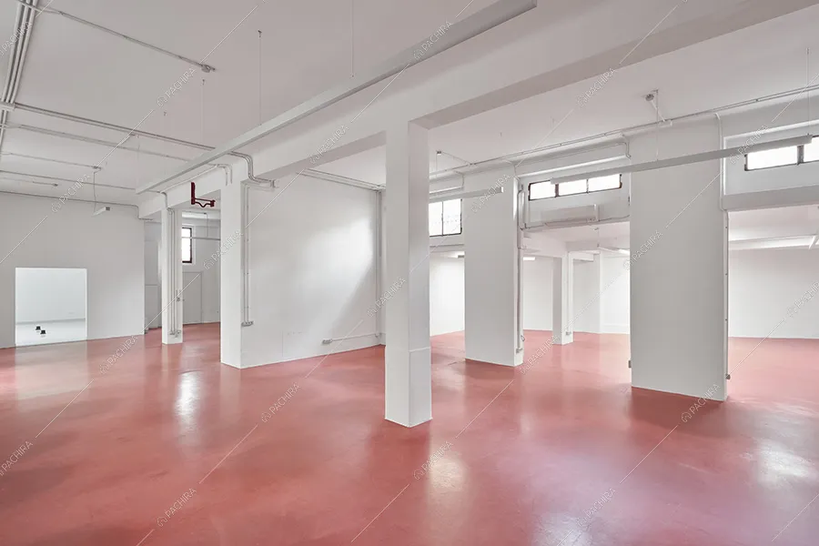 Sala dell'espositivo Callicarpa, location in stile moderno a Milano