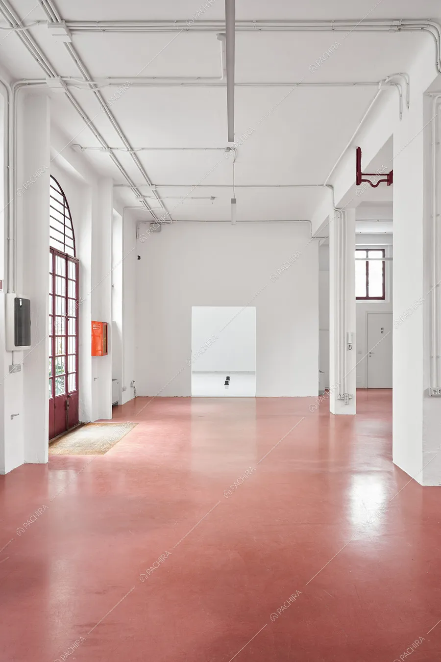 Sala dell'espositivo Callicarpa, location in stile moderno a Milano