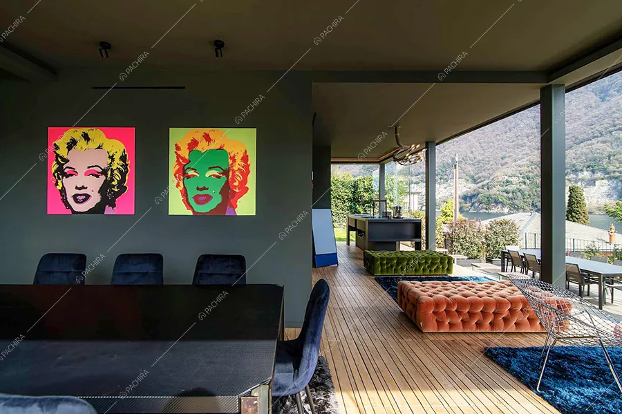 Zona living della villa Rangipo, location moderna per shooting a Como