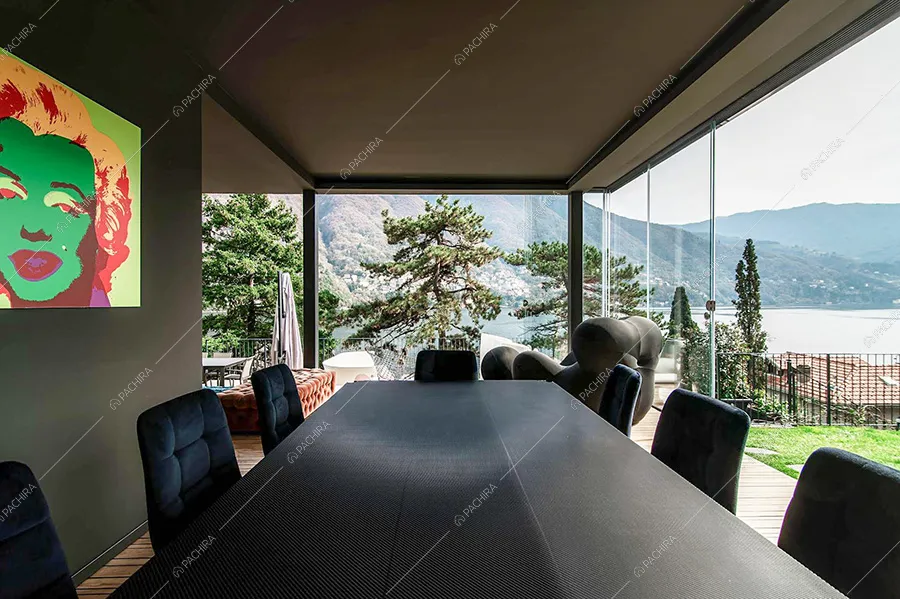 Sala pranzo della villa Rangipo, location moderna per shooting a Como