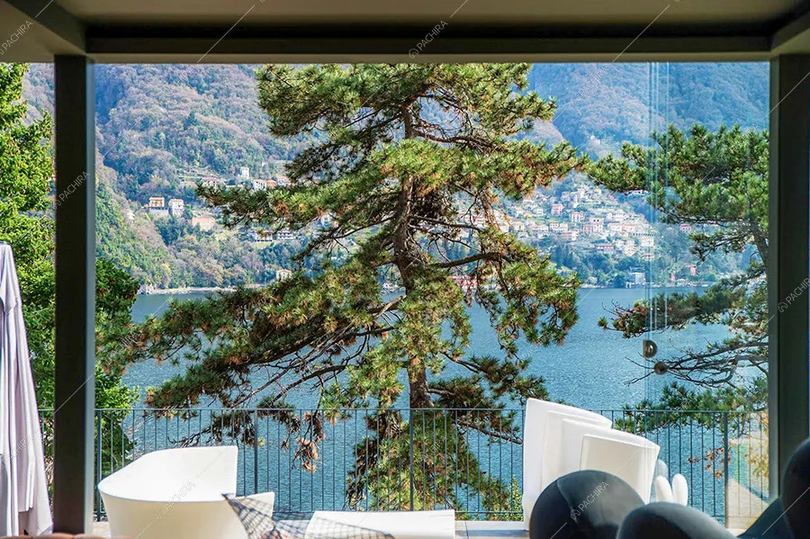 Terrazza vista lago della villa Rangipo, location moderna per shooting a Como