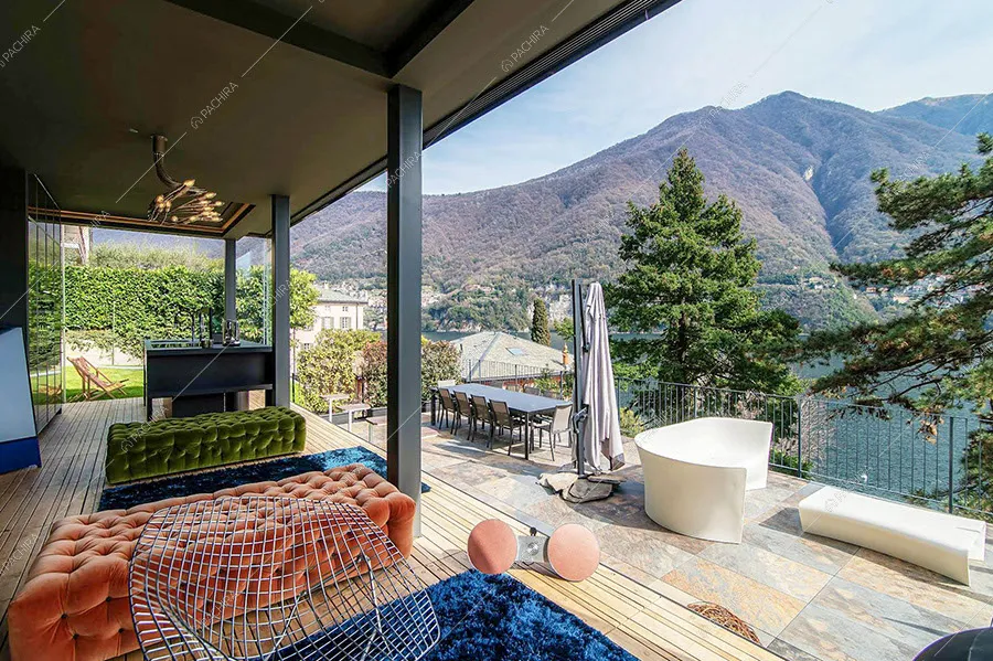 Zona living della villa Rangipo, location moderna per shooting a Como