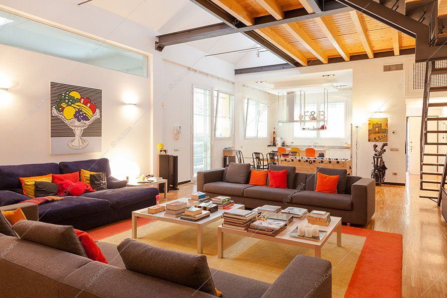 Salotto del loft Laurel, location contemporanea per shooting a Milano