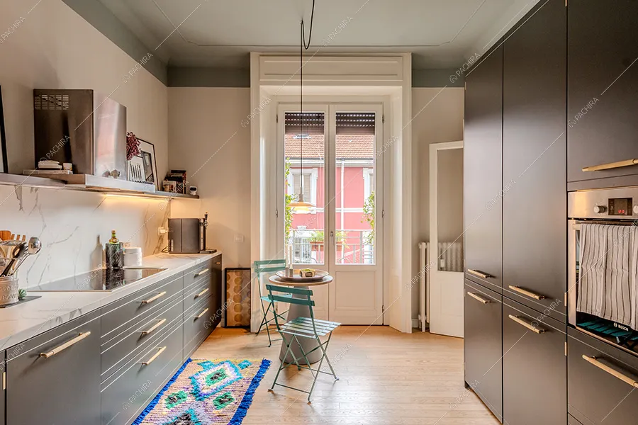 Cucina dell'appartamento Petunia, location in stile moderno a Milano