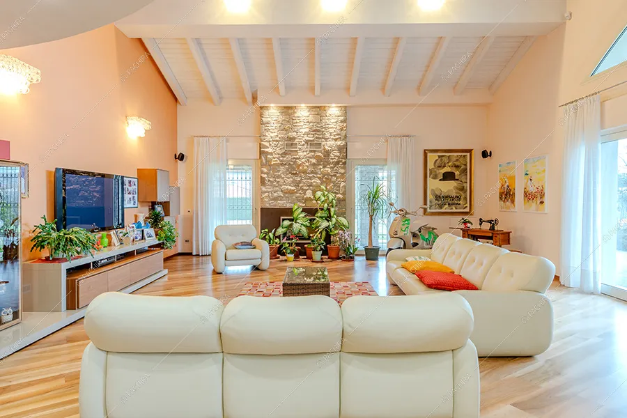 Salotto della villa Caucaso, location in stile moderno ad Alessandria