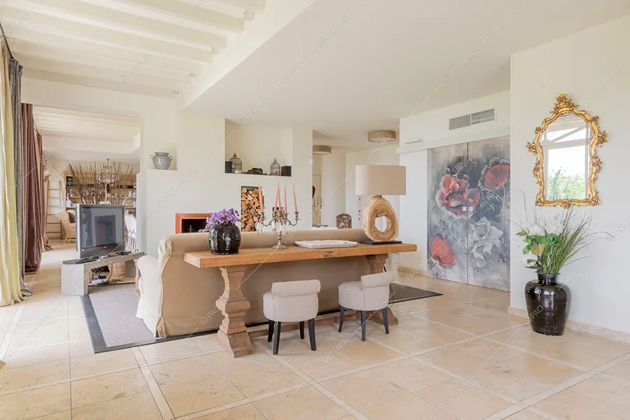 Zona living della villa Mississipi, location in stile rustico a Monza
