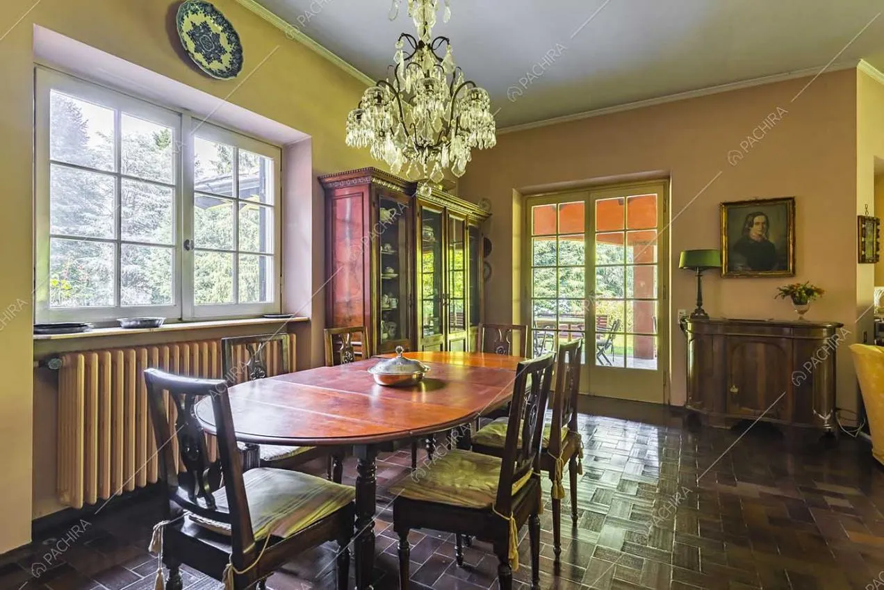 Sala da pranzo della villa Archibusa, location in stile classico a Como