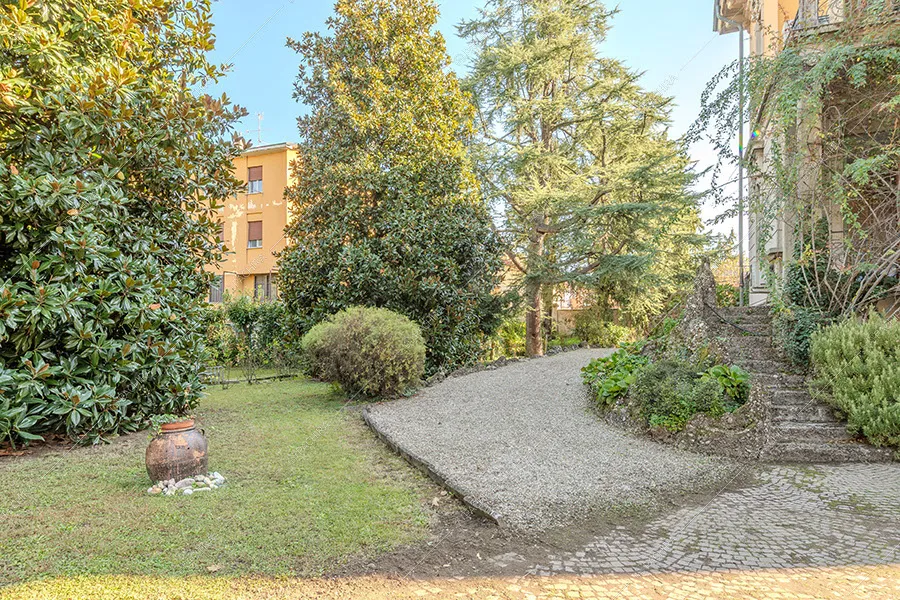 Esterni della villa Nitra, location in stile vintage a Milano