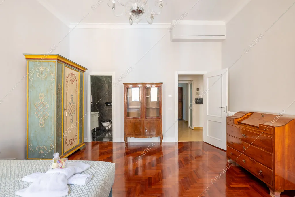 Camera da letto dell'appartamento Ural, location in stile moderno a Roma