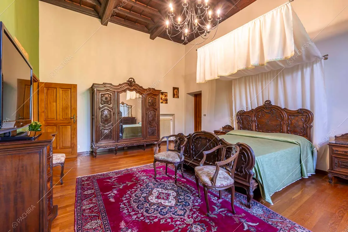 Camera da letto della dimora storica Angelite, location in stile classico a Torino