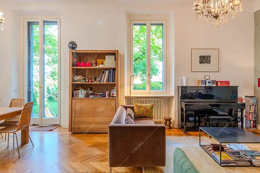 Zona living dell'appartamento Andira, location moderna per shooting a Milano