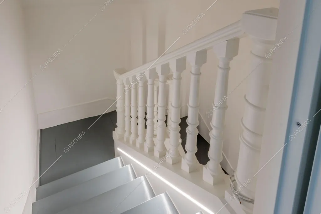 Scale della villa Orinoco, location in stile contemporaneo a Roma
