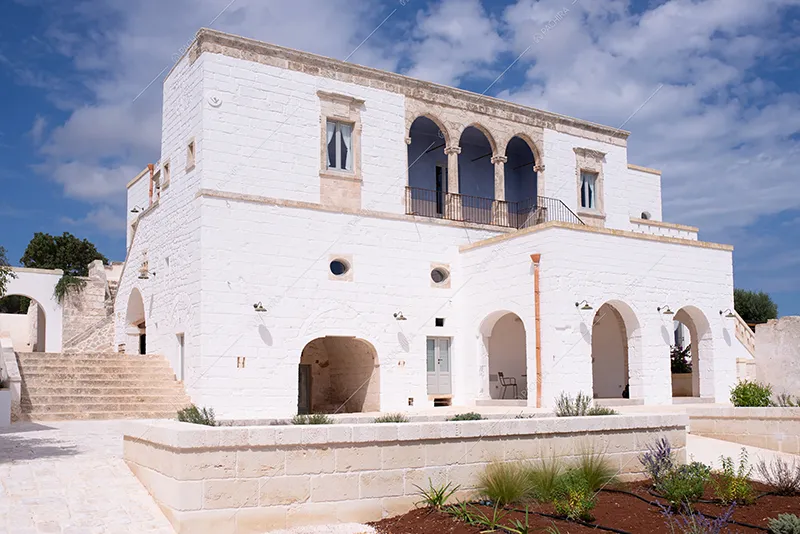 Esterni della masseria Athos, location in stile rustico a Brindisi