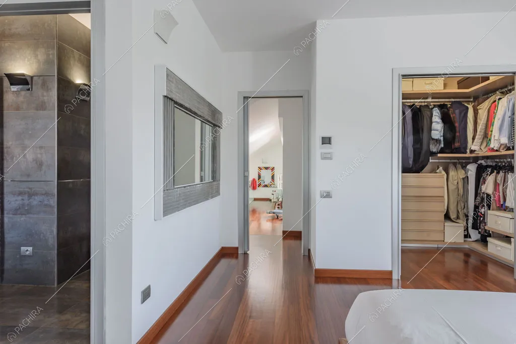 Camera da letto della villa Lilium, location in stile moderno in Provincia di Milano