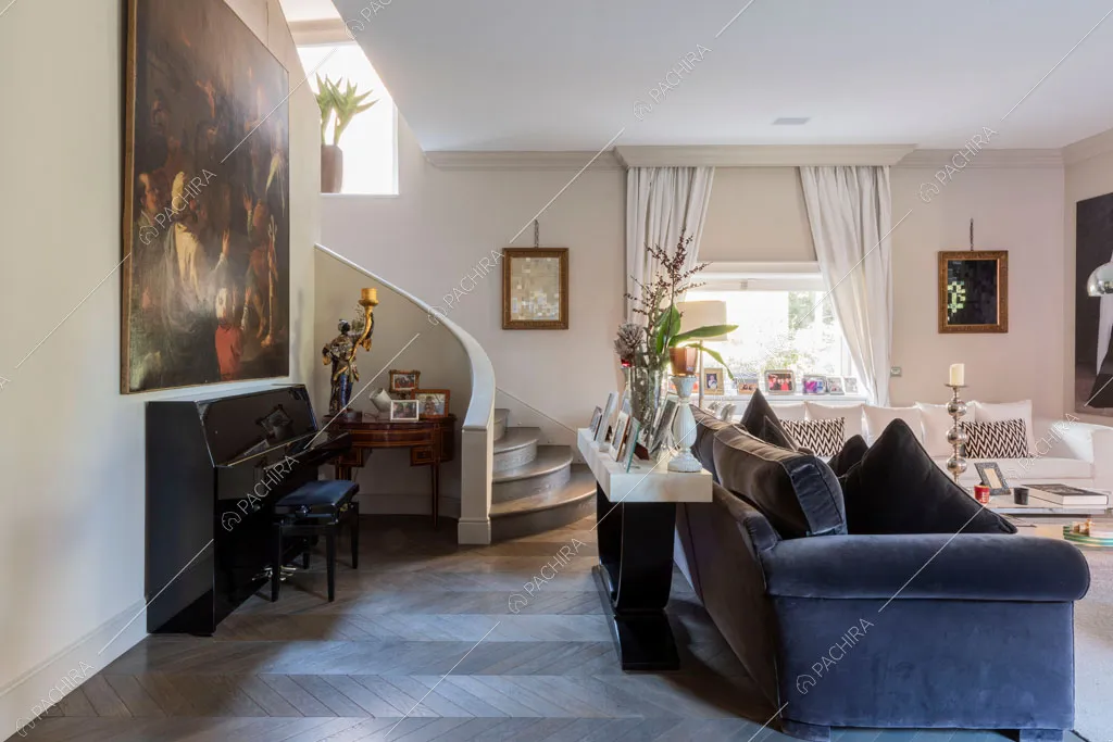 Salotto della villa Espero, location in stile contemporaneo a Roma