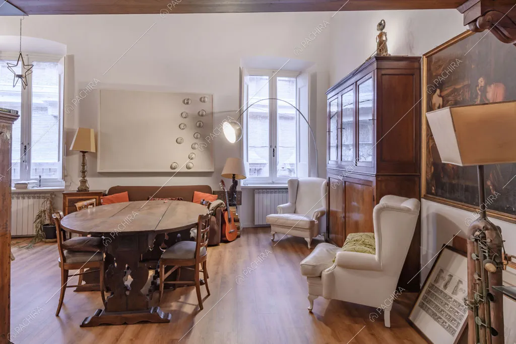 Zona living dell'appartamento Roobois, location in stile insolito a Roma