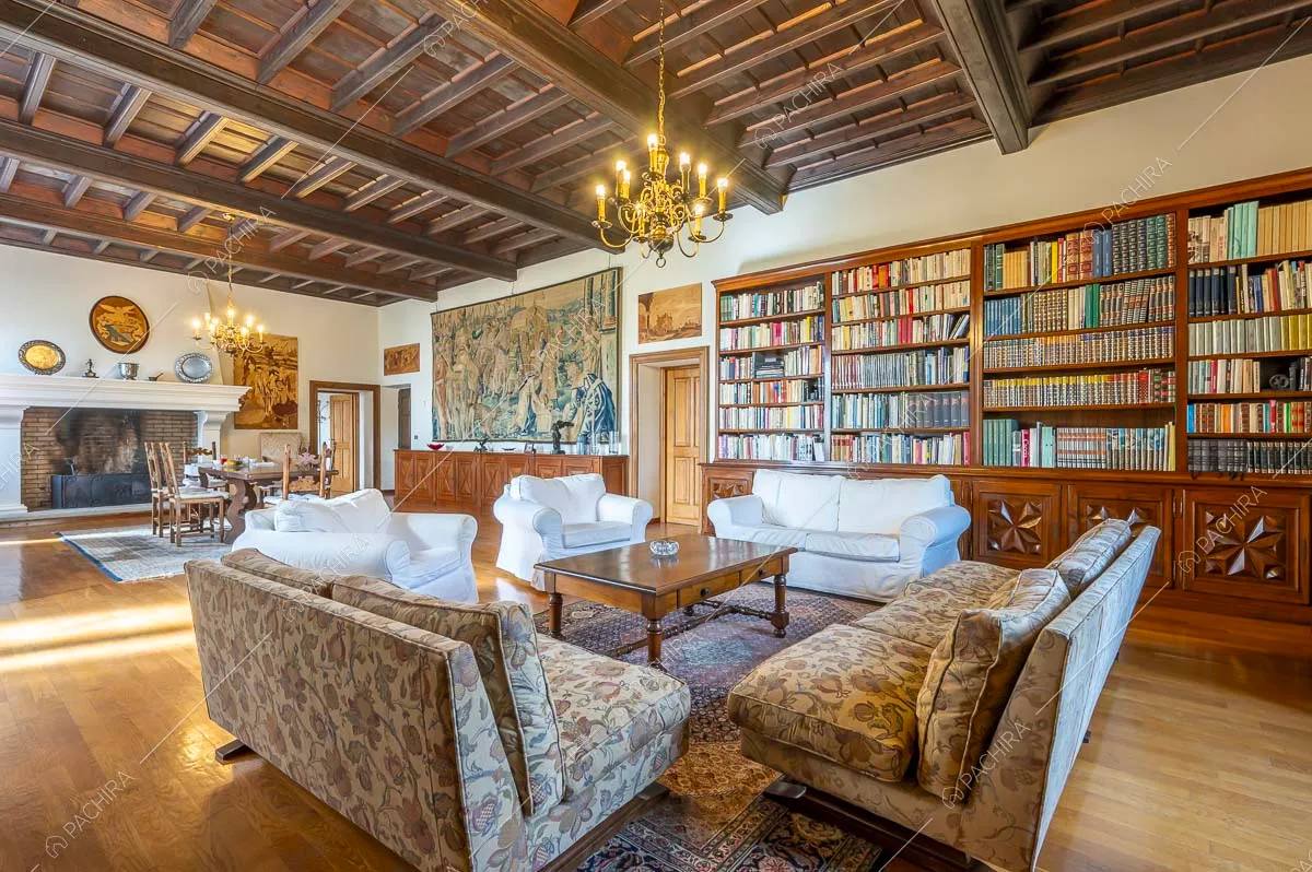 Salotto della dimora storica Angelite, location in stile classico a Torino