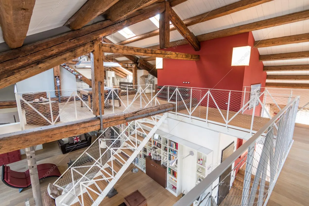 Vista sui due livelli del loft