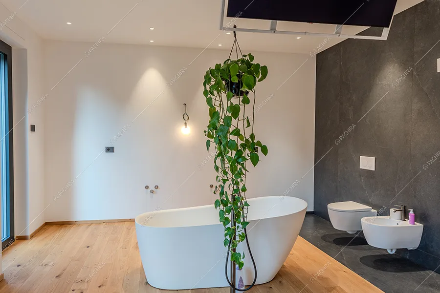 Bagno della villa Norte, location in stile moderno a Monza