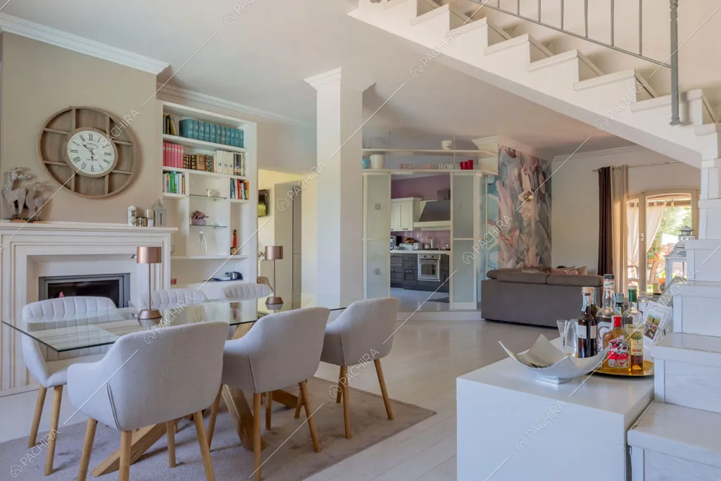 Zona living della villa Lena, location in stile moderno a Roma