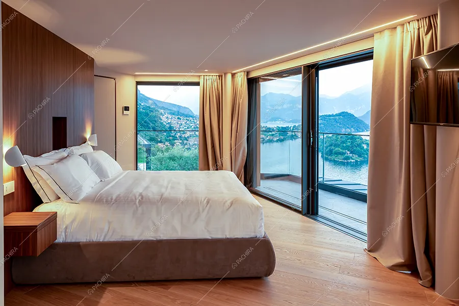 Camera da letto della villa Agapanto, location in stile contemporaneo a Como