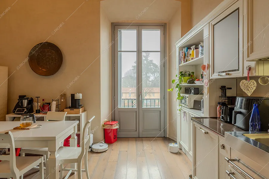 Cucina dell'appartamento Clorofilla, location in stile classico a Milano