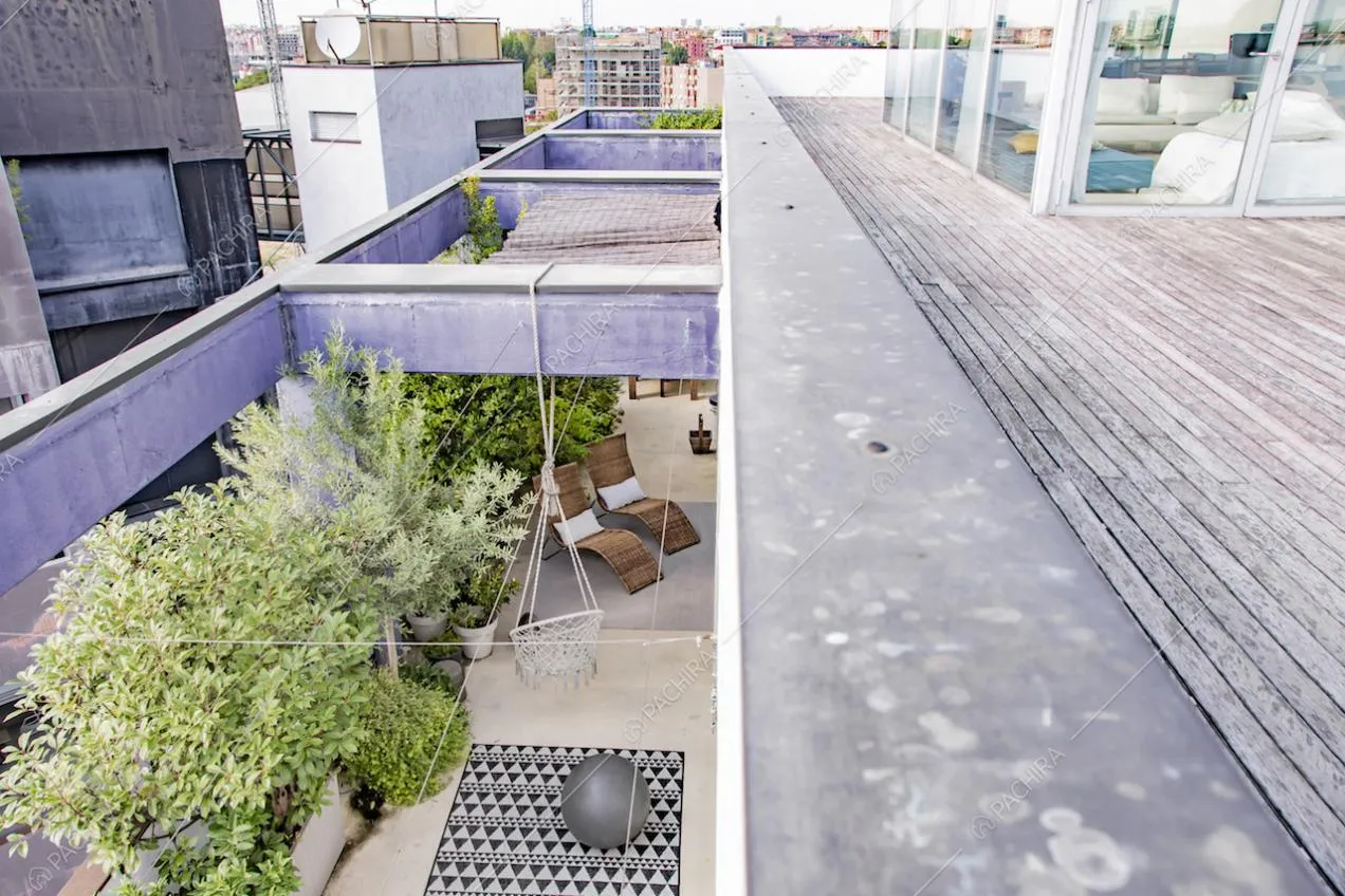 La terrazza vista dal livello superiore